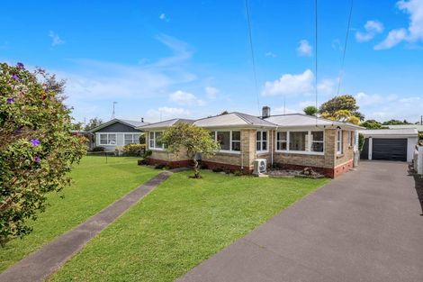 Photo of property in 71 Rosehill Drive, Rosehill, Papakura, 2113
