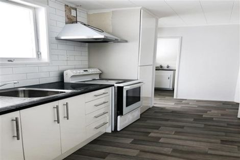 Photo of property in 30 Leaver Place, Weymouth, Auckland, 2103