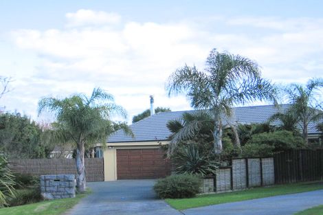 Photo of property in 21 Artesia Close, Shamrock Park, Auckland, 2016