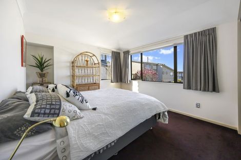 Photo of property in 34a Seaview Road, Castor Bay, Auckland, 0620