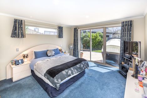 Photo of property in 54 Westpark Drive, Burnside, Christchurch, 8053