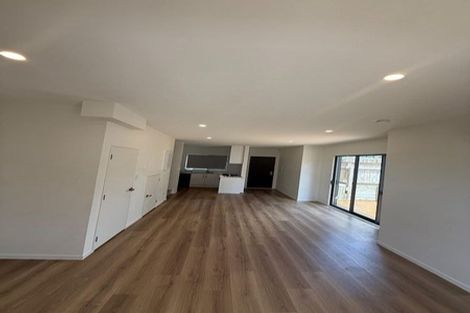 Photo of property in 9b Poruru Close, Papakura, 2110