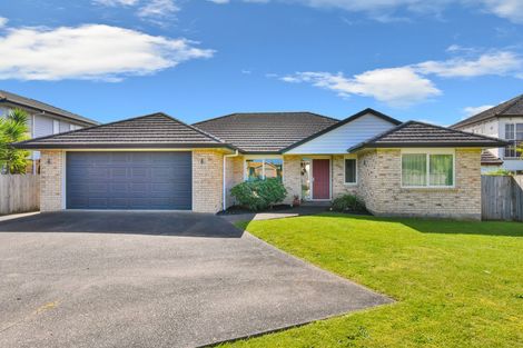 Photo of property in 9 Brechin Place, Wattle Downs, Auckland, 2103