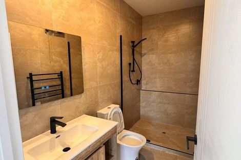 Photo of property in 37 Puhikawa Street, Massey, 0614