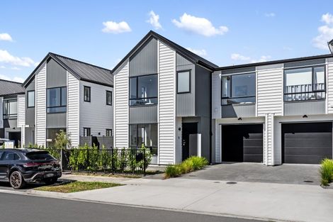 Photo of property in 10 Babos Avenue, Kumeu, 0810