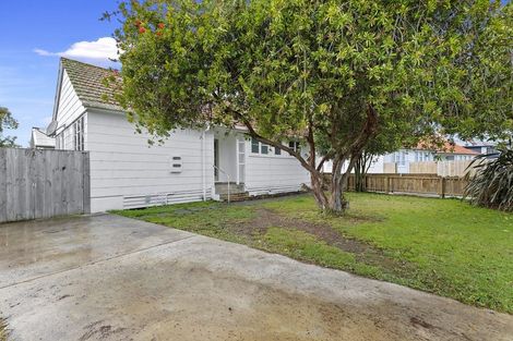 Photo of property in 24 Sare Crescent, Fairfield, Hamilton, 3214