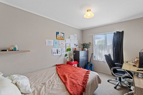 Photo of property in 2 Beadle Place, St Andrews, Hamilton, 3200