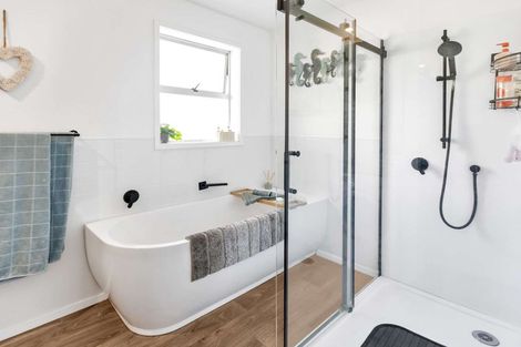 Photo of property in 10 Bay Grove, Pukehangi, Rotorua, 3015