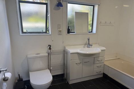 Photo of property in 6 Kinnel Grove, Papakowhai, Porirua, 5024