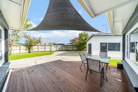 Photo of property in 1 Moeraki Road, Maoribank, Upper Hutt, 5018