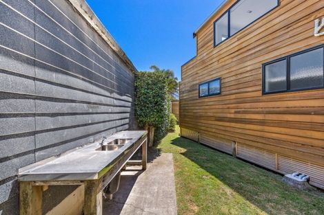 Photo of property in 30a Laurence Street, Manly, Whangaparaoa, 0930