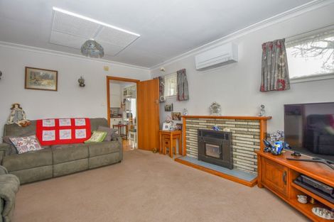 Photo of property in 13 Barrett Place, Carterton, 5713