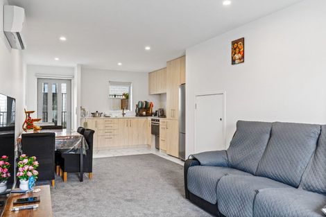 Photo of property in 4/21 Titoki Street, Te Atatu Peninsula, Auckland, 0610