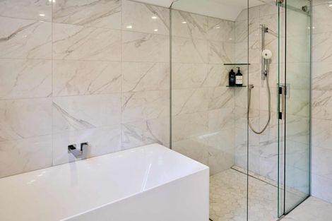 Photo of property in 10 Walter Road, Lowry Bay, Lower Hutt, 5013