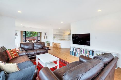 Photo of property in 2/13 Delamare Court, Sunnynook, Auckland, 0632