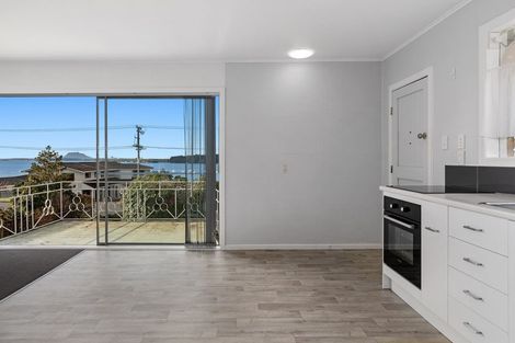 Photo of property in 56 Omokoroa Road, Omokoroa, 3114