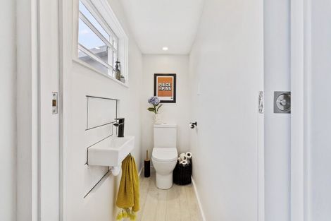 Photo of property in 95 Mornington Road, Brooklyn, Wellington, 6021