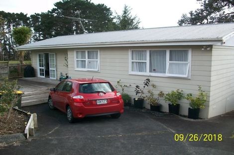 Photo of property in 6 Thomas Avenue, Te Atatu Peninsula, Auckland, 0610