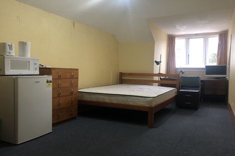 Photo of property in 82 Manor Place, Dunedin Central, Dunedin, 9016