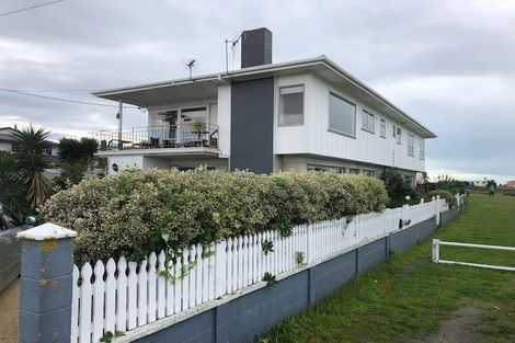 Photo of property in 2/1 Charles Street, Westshore, Napier, 4110