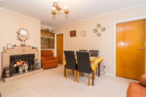 Photo of property in 8 Railway Lane, Outram, 9019