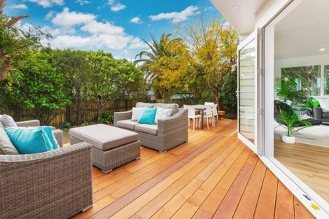Photo of property in 52c Wainui Avenue, Point Chevalier, Auckland, 1022