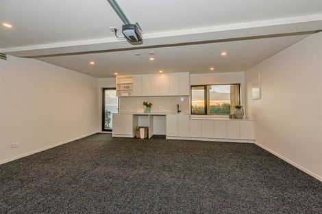 Photo of property in 123 Piha Road, Piha, New Lynn, 0772