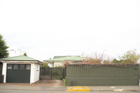 Photo of property in 24 Napier Terrace, Hospital Hill, Napier, 4110