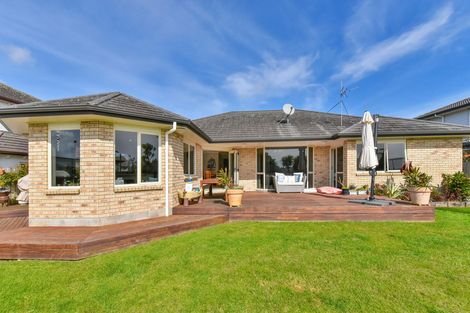 Photo of property in 9 Brechin Place, Wattle Downs, Auckland, 2103