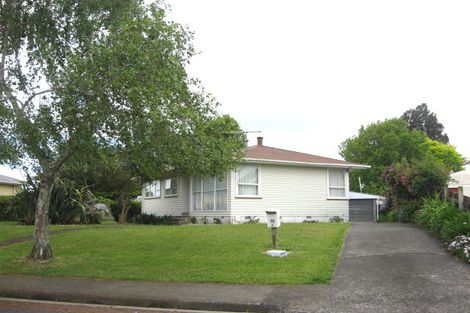 Photo of property in 15 Tairere Crescent, Rosehill, Papakura, 2113