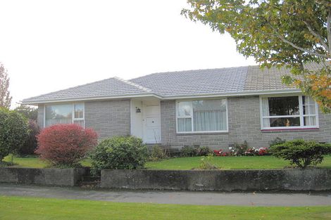 Photo of property in 1 Seagrave Place, Ilam, Christchurch, 8041