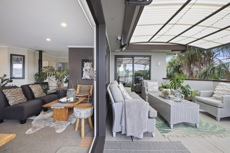 Photo of property in 41 Ridgeway Road, Pukekohe, 2120