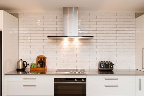 Photo of property in 20 Pegasus Place, Kelvin Grove, Palmerston North, 4414