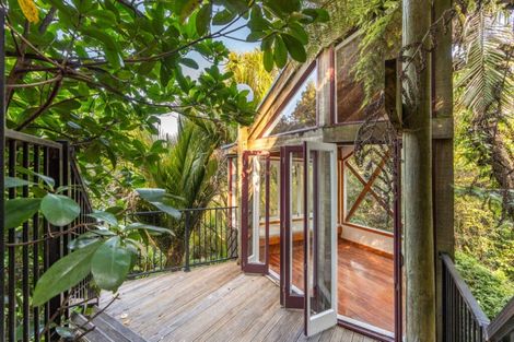 Photo of property in 40 Otitori Bay Road, Titirangi, Auckland, 0604