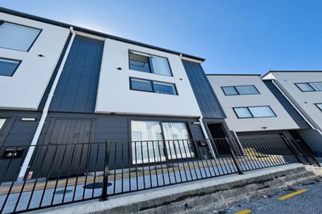 Photo of property in 40 Tukari Lane, Mangere Bridge, Auckland, 2022