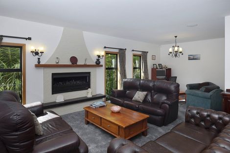 Photo of property in 12 Taunton Green, Papanui, Christchurch, 8052