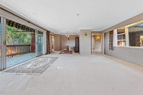 Photo of property in 1090 Scenic Drive North, Swanson, Auckland, 0816