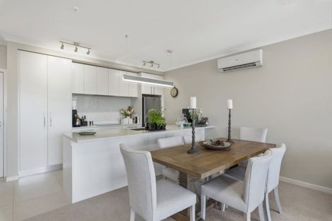 Photo of property in 6 Rewa Rewa Lane, Orewa, 0931