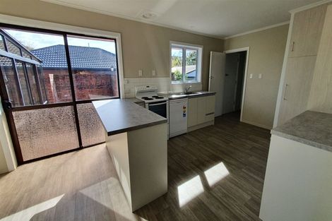 Photo of property in 1/44 Pinehurst Crescent, Russley, Christchurch, 8042