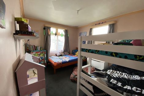 Photo of property in 24 Turuturu Road, Hawera, 4610