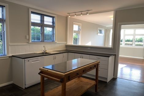 Photo of property in 1 Trig Hill Terrace, Waikanae Beach, Waikanae, 5036