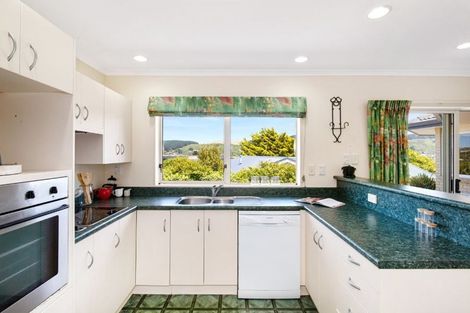 Photo of property in 3 Pikitanga Close, Tawa, Wellington, 5028