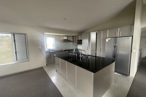 Photo of property in 9 Armstrong Farm Drive, East Tamaki Heights, Auckland, 2016