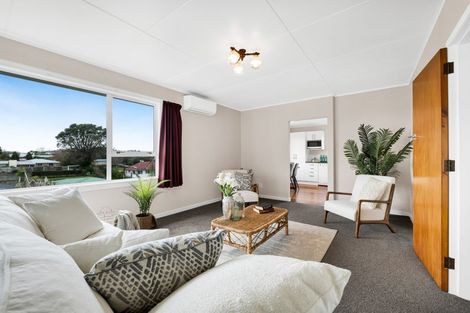 Photo of property in 62 Awanui Street, Merrilands, New Plymouth, 4312