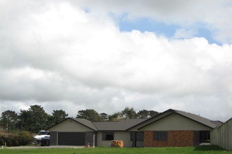 Photo of property in 3 Elizabeth Grove, Stratford, 4332