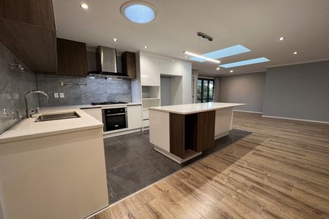 Photo of property in 60 Spencer Road, Pinehill, Auckland, 0632