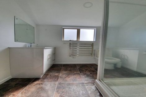 Photo of property in 8a Aplin Place, Birkdale, Auckland, 0626