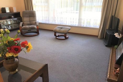 Photo of property in 3 Huia Place, Levin, 5510