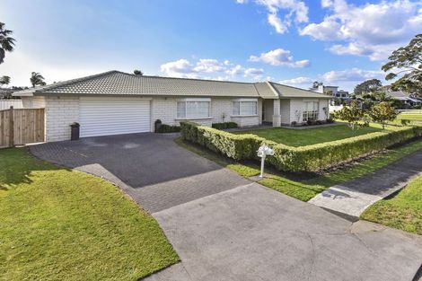 Photo of property in 1 Tolvah Place, Wattle Downs, Auckland, 2103