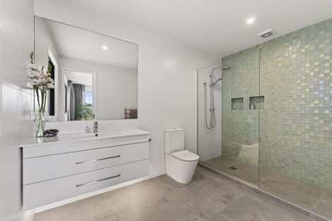 Photo of property in 115 Kaipara Portage Road, Riverhead, 0820